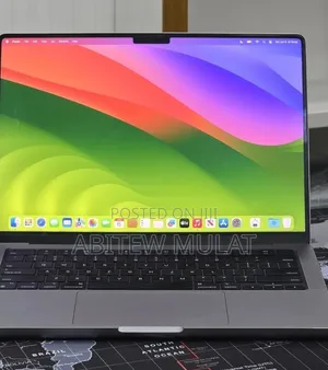 New Laptop Apple MacBook Pro 2023 M3 8GB Apple M3 Pro SSD 512GB