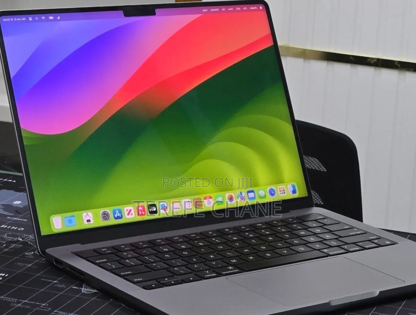 New Laptop Apple MacBook Pro 2023 M3 8GB Apple M3 Pro SSD 512GB