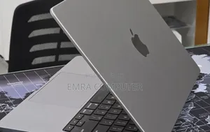New Laptop Apple MacBook Pro 2023 M3 8GB Apple M3 Pro SSD 512GB