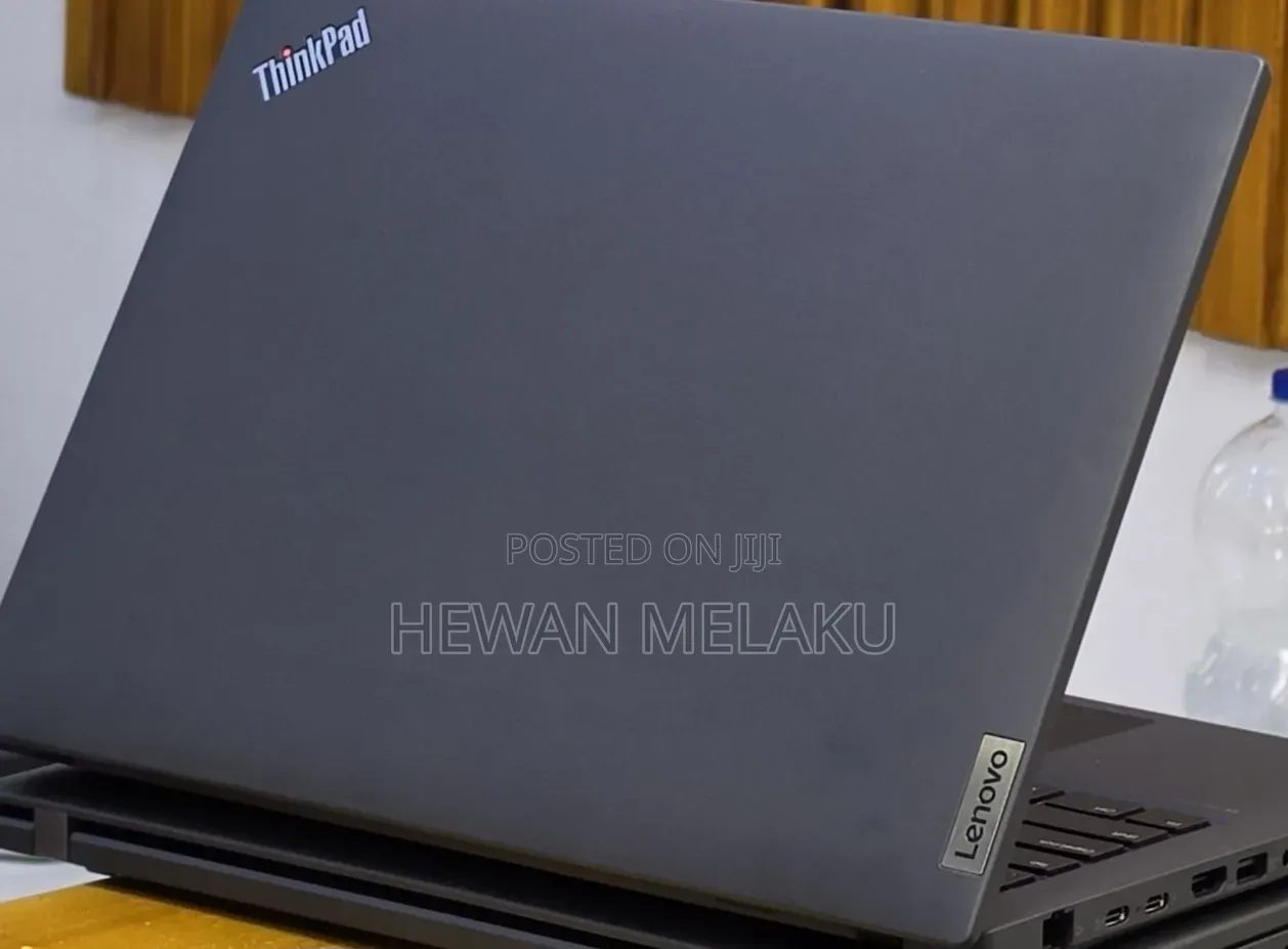 New Laptop Lenovo ThinkPad T14 16GB Intel Core i7 SSD 512GB