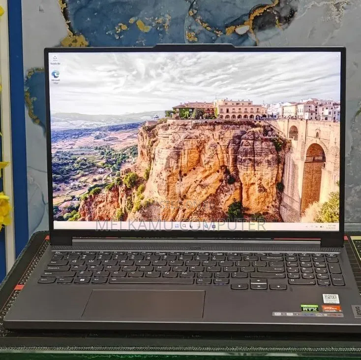 New Laptop Lenovo Legion 5 16GB AMD Ryzen 7 SSD 1T