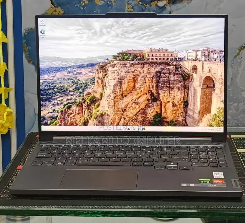 New Laptop Lenovo Legion 5 16GB AMD Ryzen 7 SSD 1T