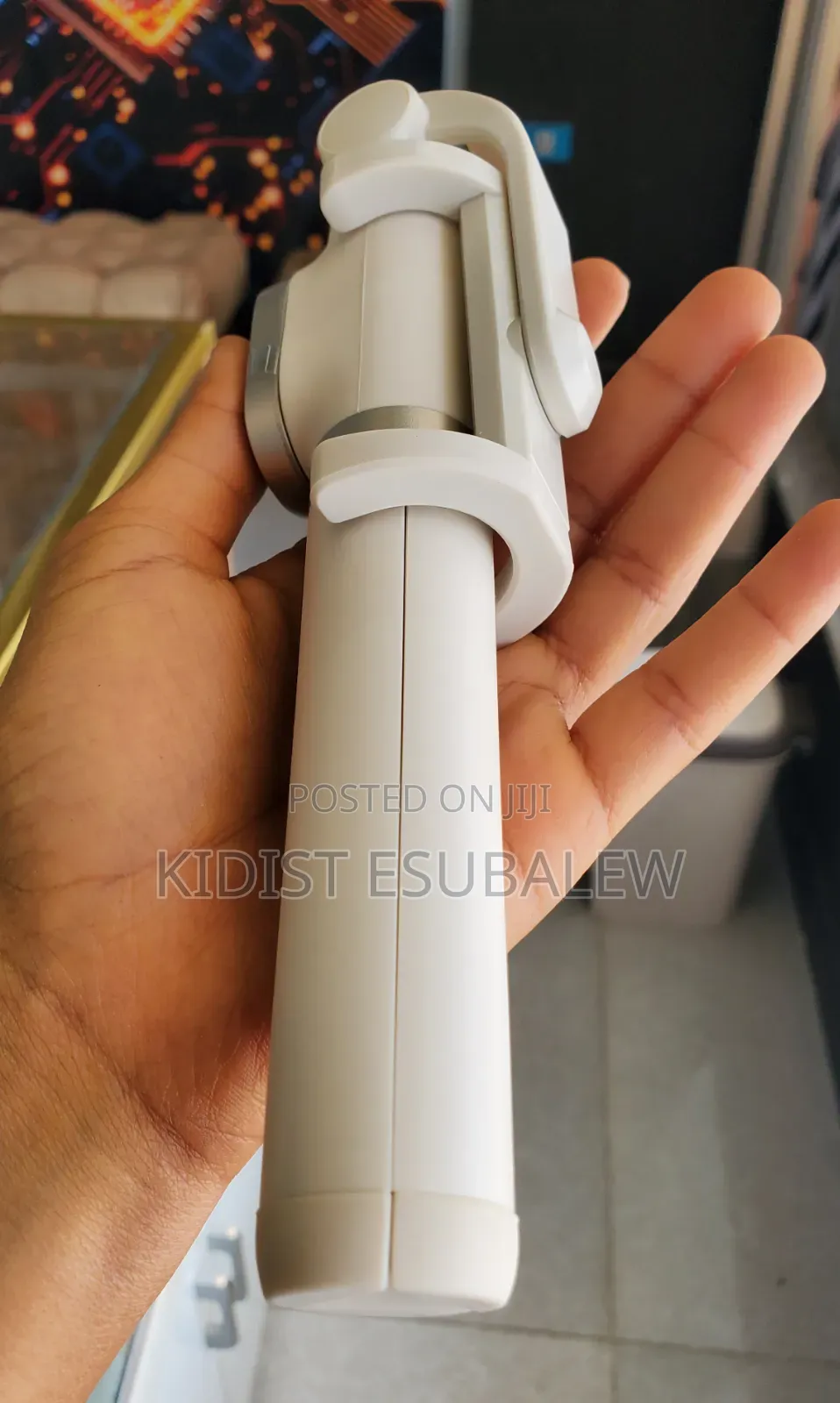 Xiaomi Zoom-Edition Bluetooth Selfie Stick and Tripod