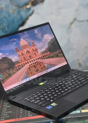 New Laptop MSI 32GB Intel Core i7 SSD 1T