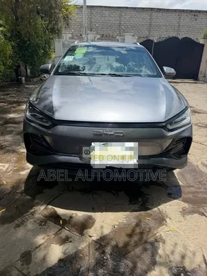 BYD E2 43 kWh 94 hp FWD 2024 Silver