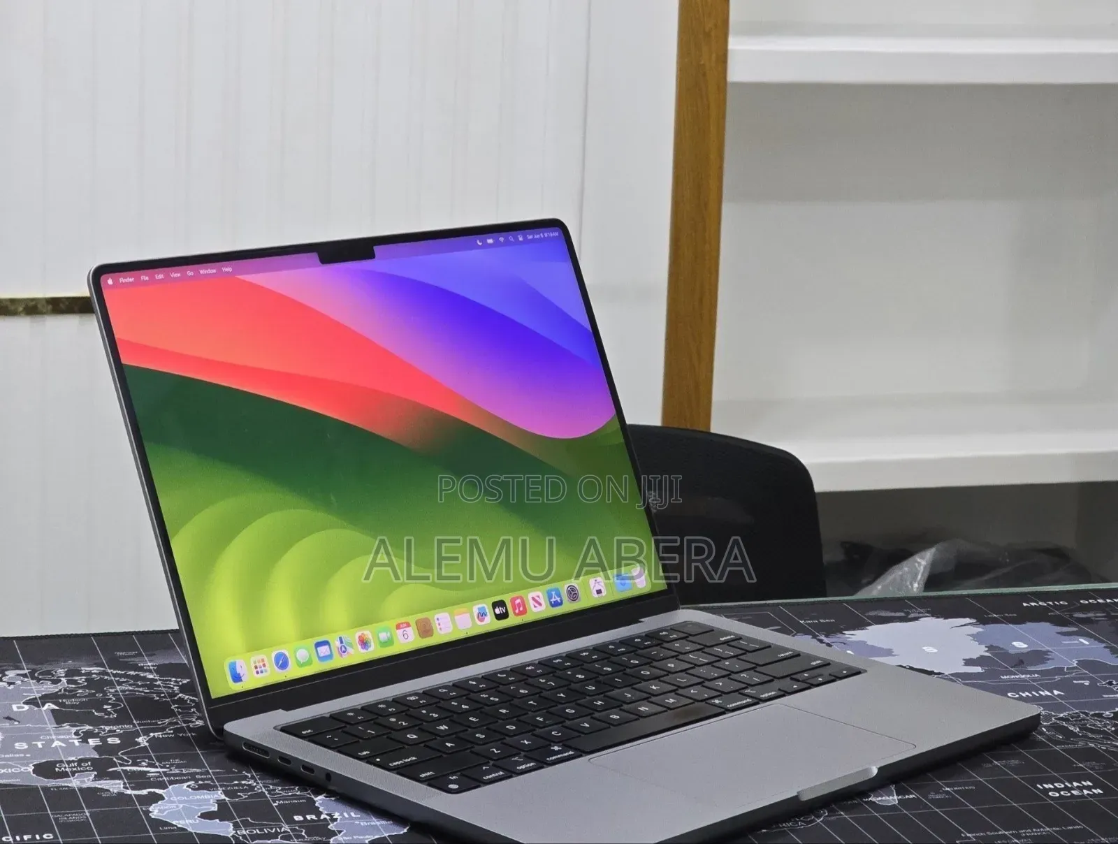 New Laptop Apple MacBook Pro 2023 M3 8GB Apple M3 SSD 512GB