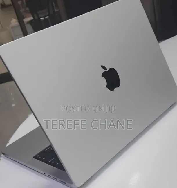 New Laptop Apple MacBook Pro 2024 M4 16GB Apple M4 Pro SSD 512GB