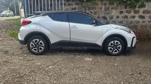 Toyota C-HR 2022 White