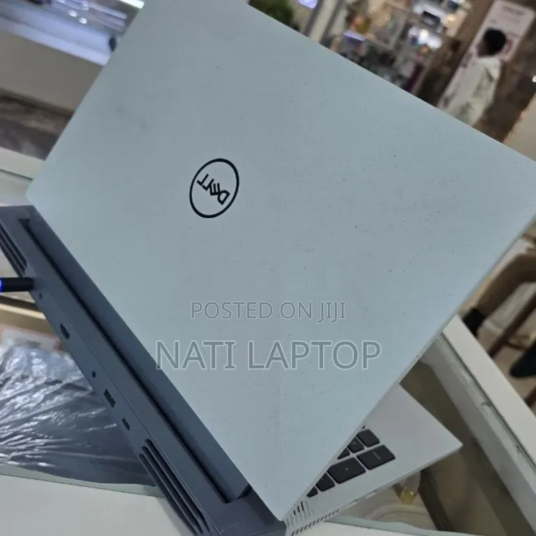 New Laptop Dell 16GB Intel Core i7 SSD 512GB