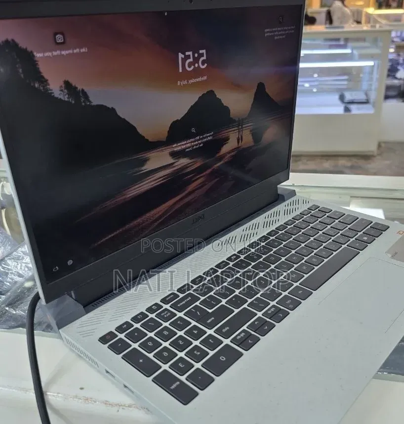 New Laptop Dell 16GB Intel Core i7 SSD 512GB