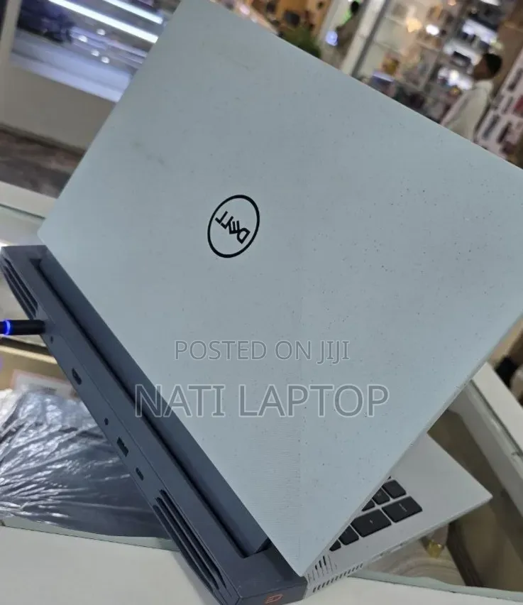 New Laptop Dell 16GB Intel Core i7 SSD 512GB