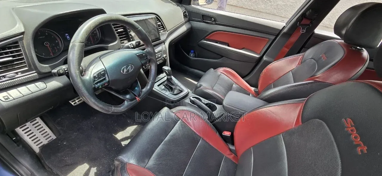 Hyundai Avante 2017 Blue