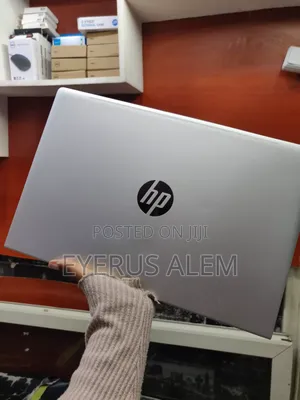 New Laptop HP ProBook 445 G9 16GB AMD Ryzen 5 SSD 512GB