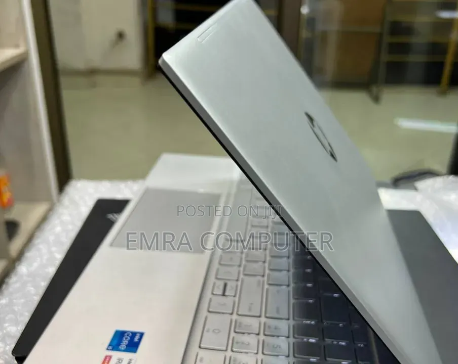 New Laptop HP 8GB Intel Core i5 SSD 512GB