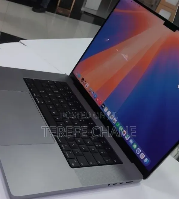 New Laptop Apple MacBook Pro 2021 M1 Max 64GB Apple M1 Max SSD 1T