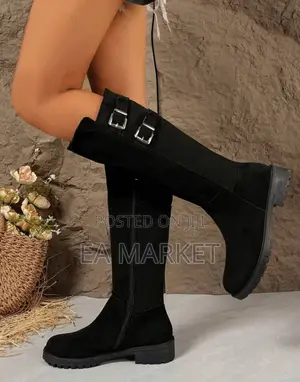 M Boots Up