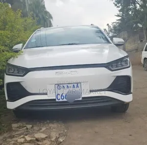 BYD E2 43 kWh 94 hp FWD 2024 White
