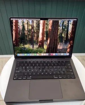 New Laptop Apple MacBook Pro 2023 M3 Pro 18GB Apple M3 Pro SSD 512GB