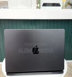 New Laptop Apple MacBook Pro 2023 M3 Pro 18GB Apple M3 Pro SSD 512GB
