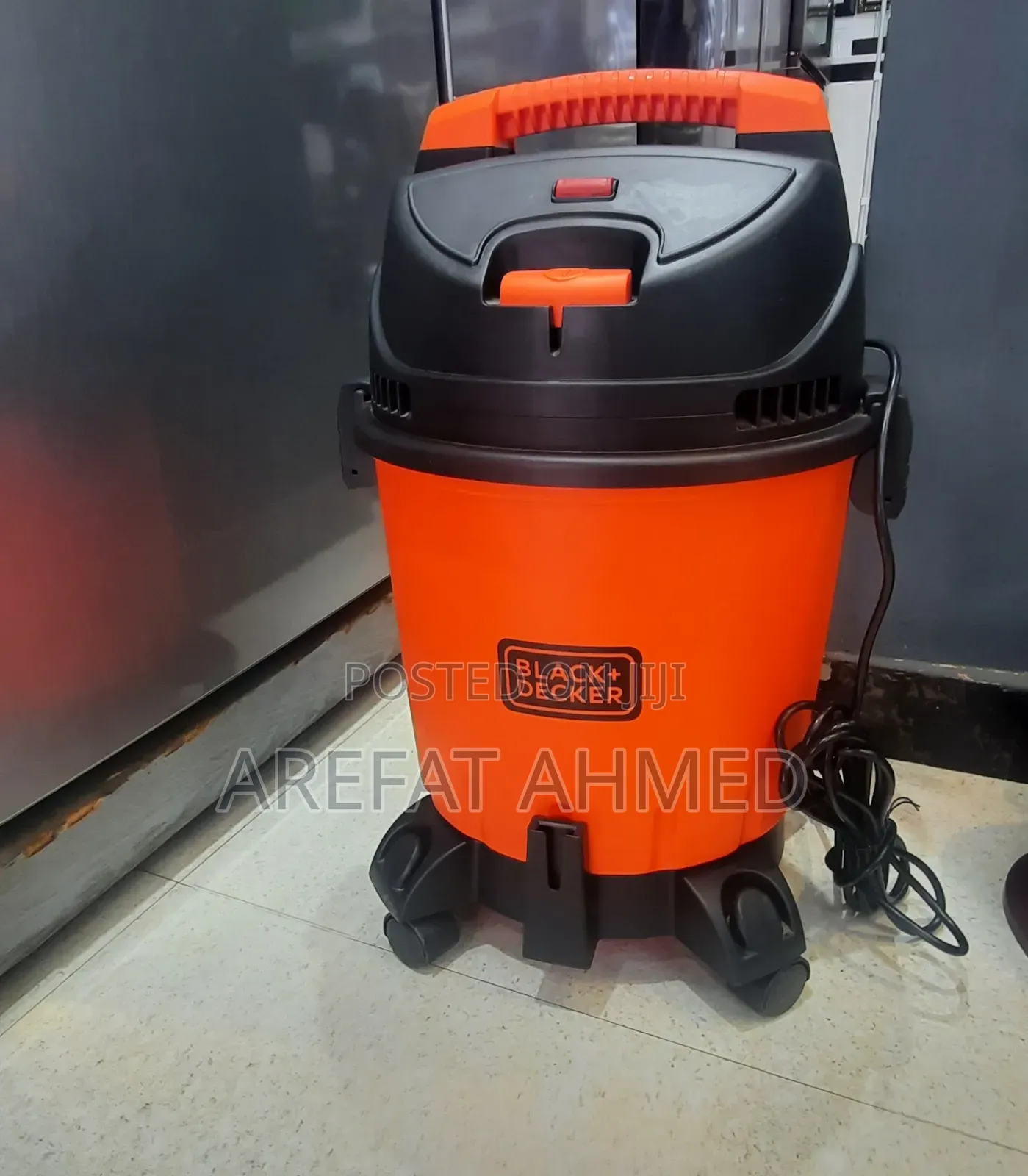 BLACK+DECKER WDBD20 Wet Dry Vacuum Cleaner 20 L