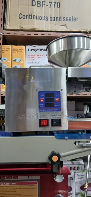 በሠአት 10 ሊትር የሚጨምቅ የዘይት ማሽን