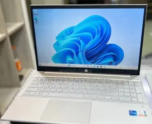 New Laptop HP Pavilion 15 8GB Intel Core i5 SSD 512GB