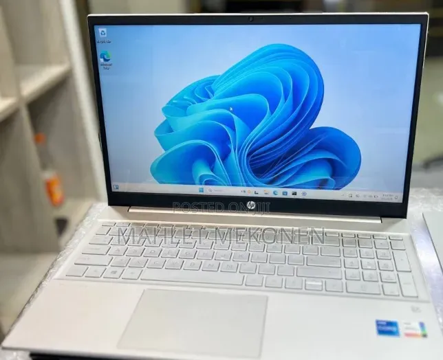 New Laptop HP Pavilion 15 8GB Intel Core i5 SSD 512GB