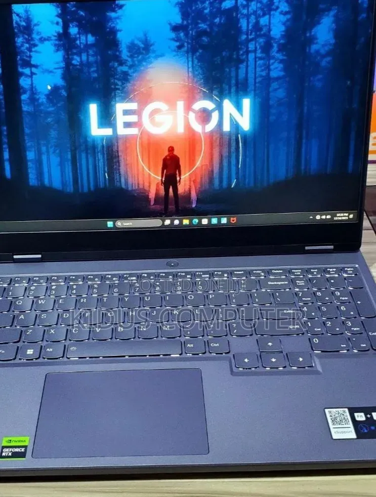 New Laptop Lenovo Legion 5 16GB AMD Ryzen 7 SSD 1T