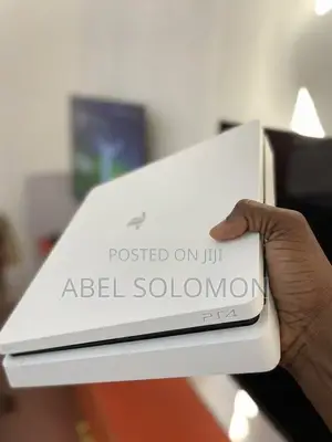 Ps4 እየገዛን ነው
