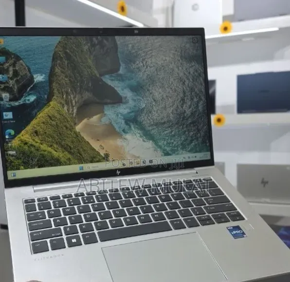 New Laptop HP EliteBook 840 G9 16GB Intel Core i7 SSD 512GB