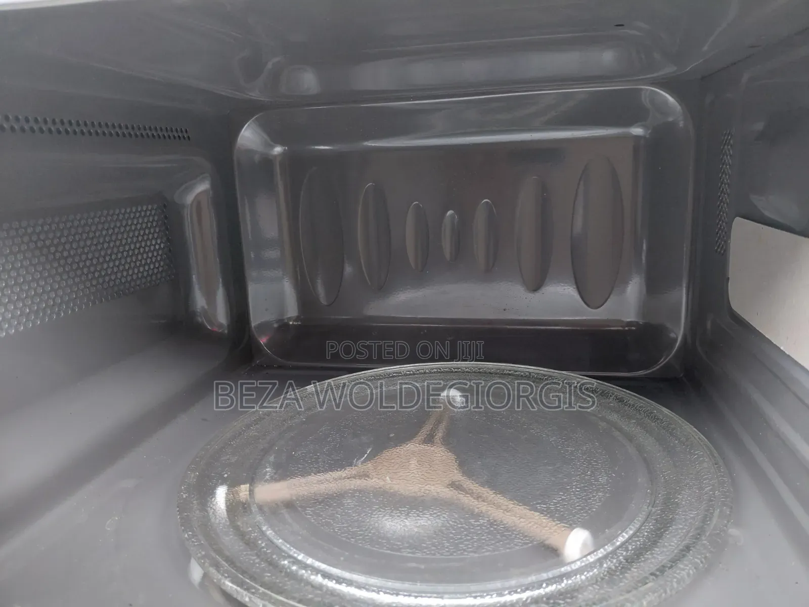 Microwave Oven