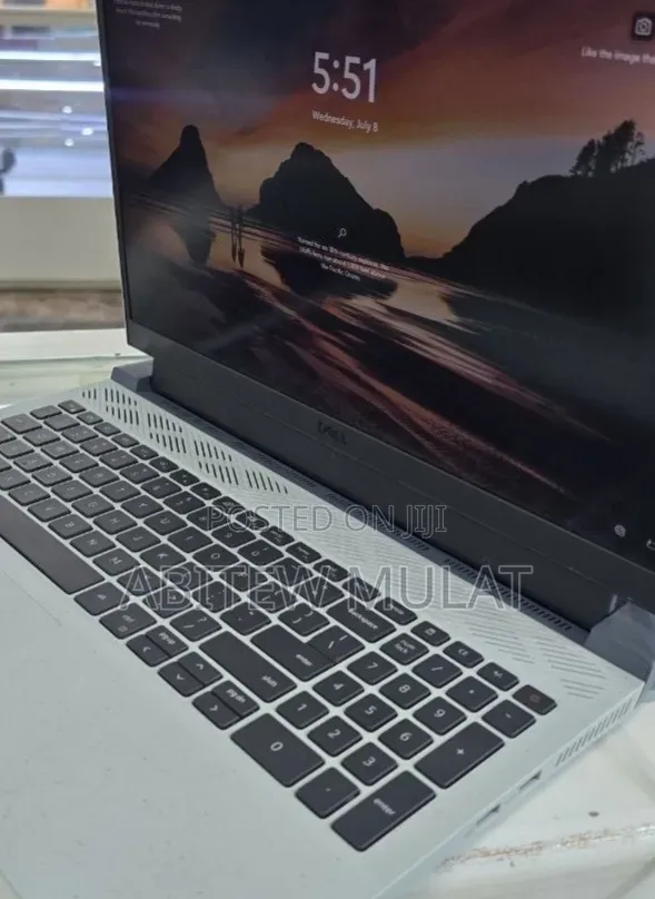 New Laptop Dell G15 5511 16GB Intel Core i7 SSD 512GB