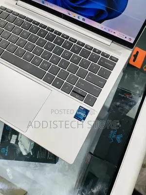New Laptop HP Elite Dragonfly G4 32GB Intel Core i7 SSD 512GB