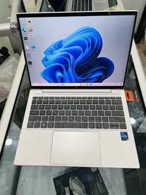 New Laptop HP Elite Dragonfly G4 32GB Intel Core i7 SSD 512GB