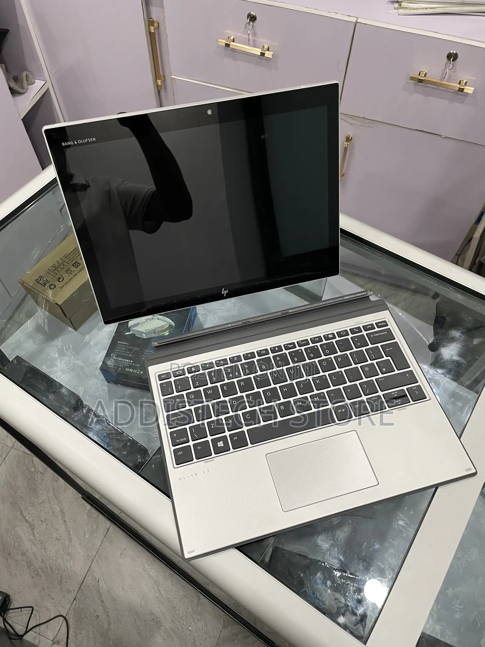 New Laptop HP Elite X2 1012 8GB Intel Core i7 SSD 256GB