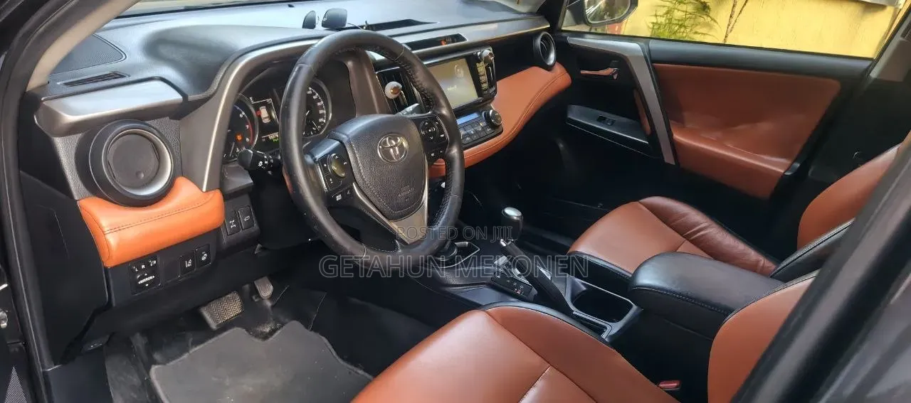 Toyota RAV4 2018 Burgundy