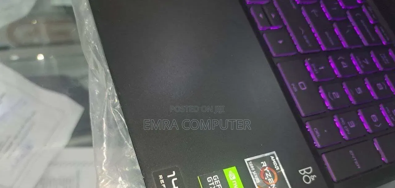 New Laptop HP 8GB AMD Ryzen 5 SSD 512GB
