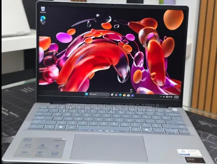 New Laptop Dell Inspiron 14 7440 16GB Intel Core Ultra 7 SSD 512GB
