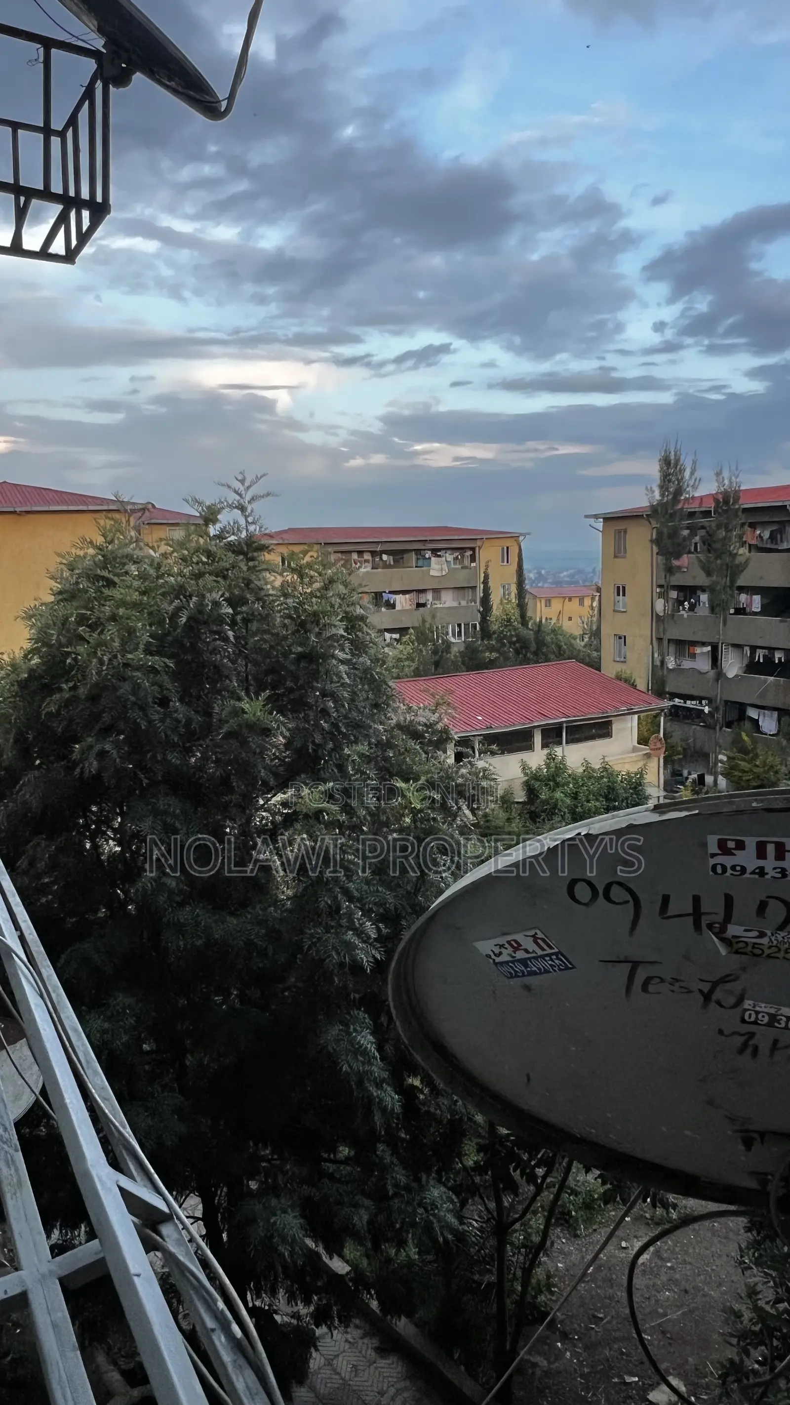 3bdrm Condo in Condominium, Yeka for sale