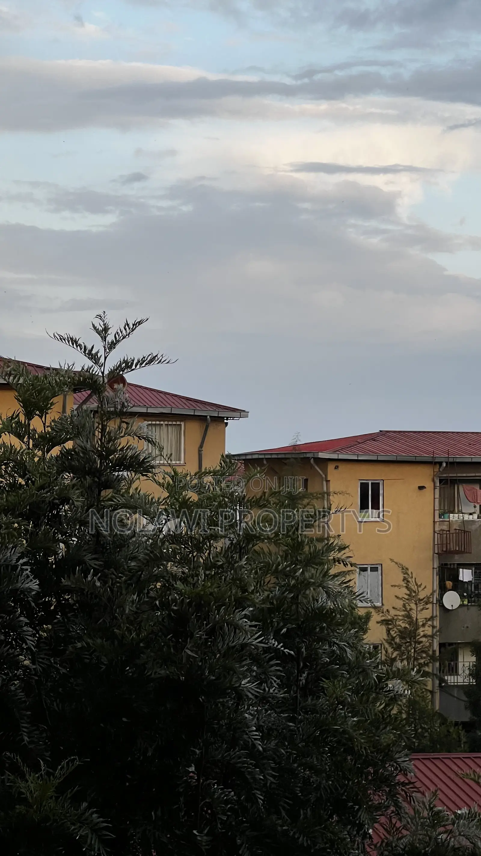 3bdrm Condo in Condominium, Yeka for sale