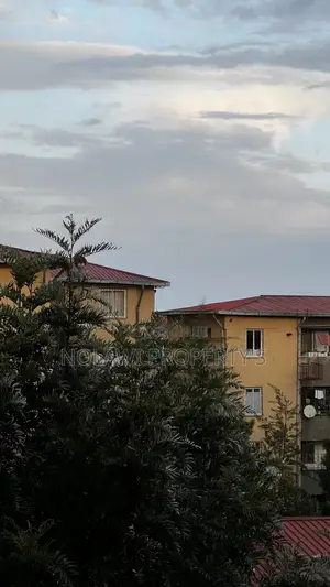 3bdrm Condo in Condominium, Yeka for sale