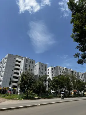 3bdrm Condo in Condominium, Yeka for sale