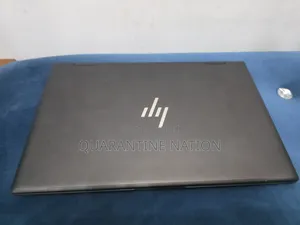 Laptop HP Envy x360 8GB AMD Ryzen 5 SSD 256GB