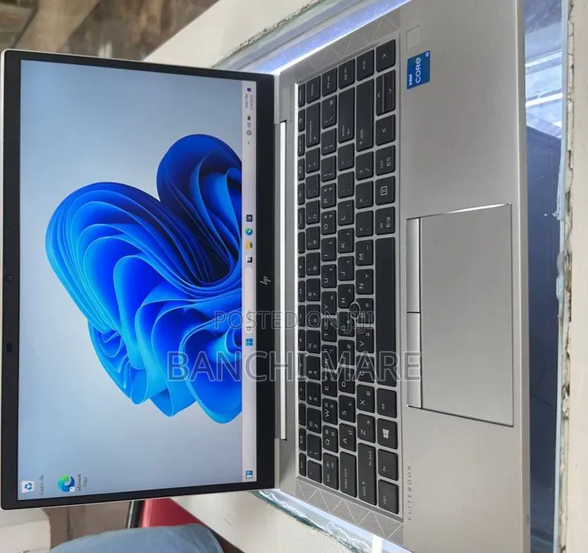 New Laptop HP EliteBook 840 G8 16GB Intel Core i5 SSD 512GB