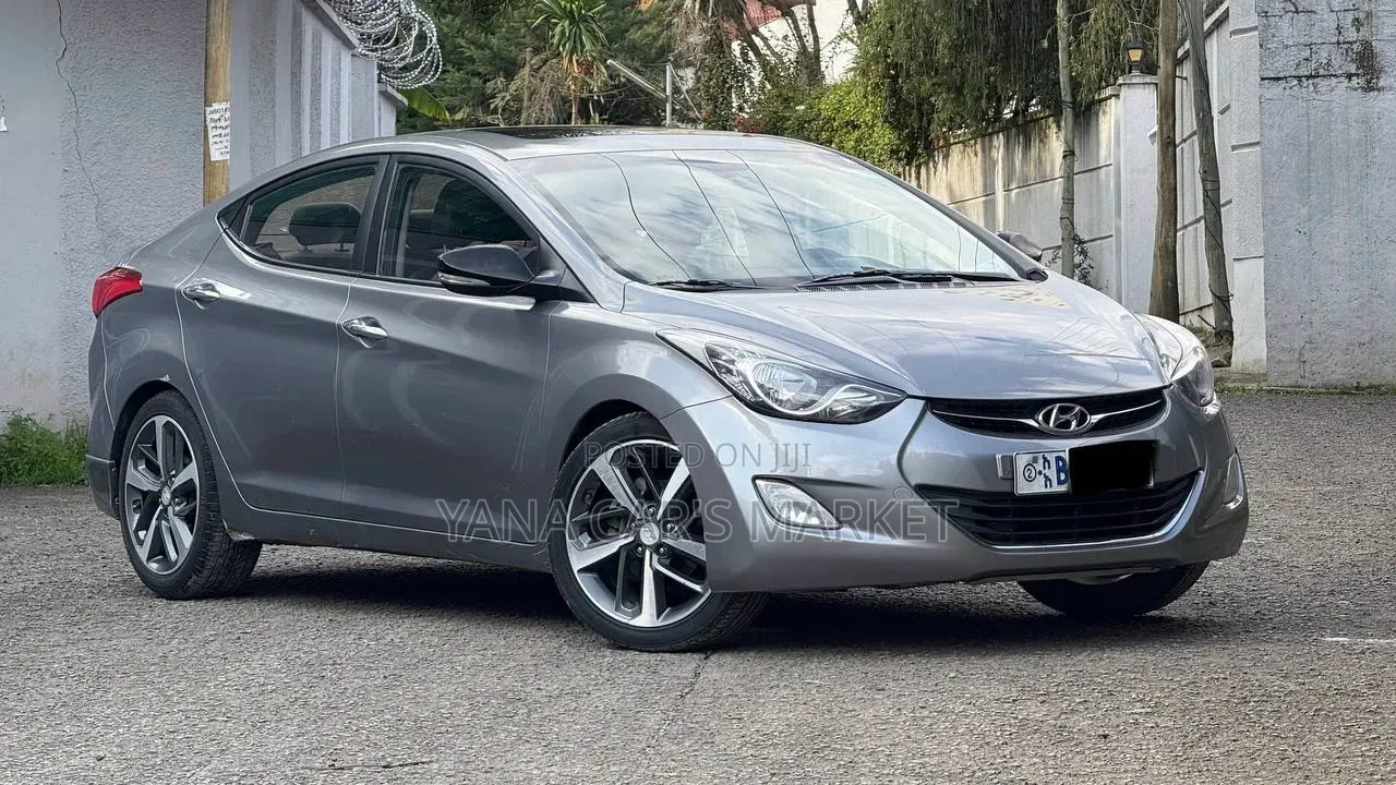 Hyundai Avante 2012 Gray