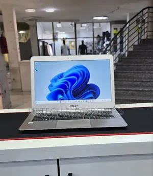 New Laptop Asus TAICHI 31 8GB Intel Core i5 SSD 256GB