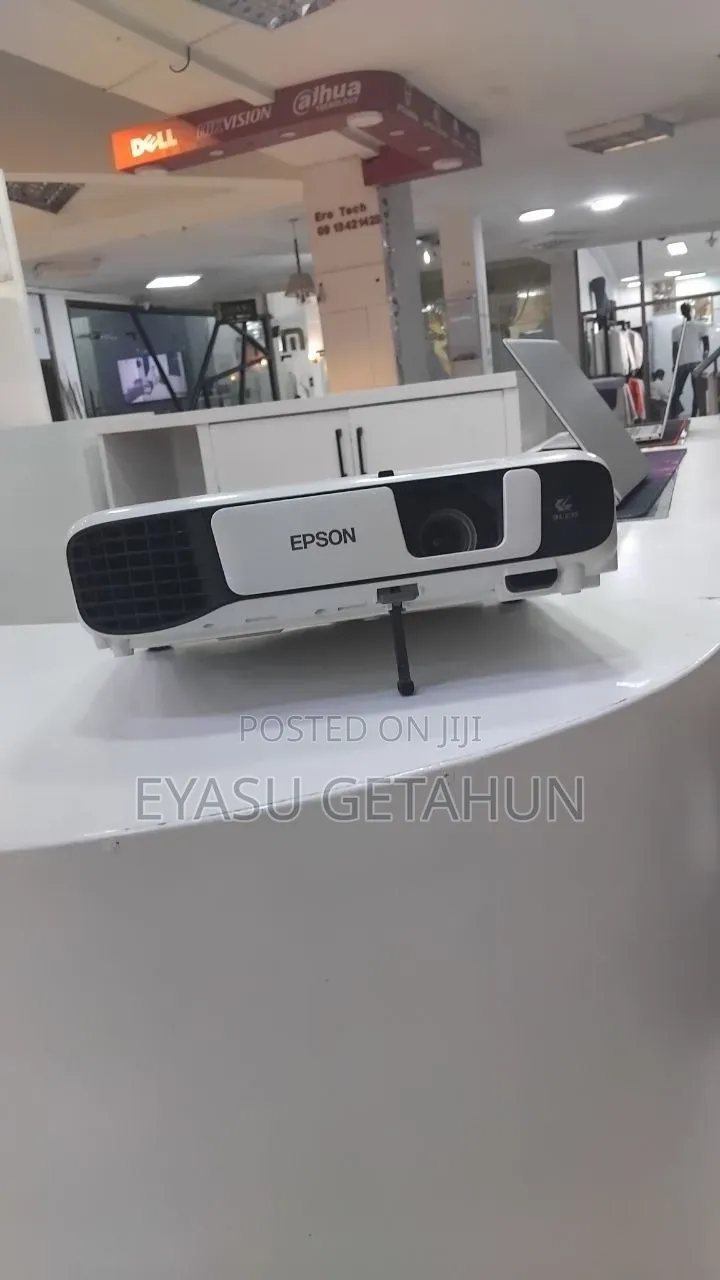 Epson Projector 
Model Name: EB-S41
  Has Bag and R