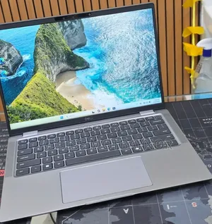 New Laptop Dell XPS 15 16GB Intel Core Ultra 7 SSD 512GB