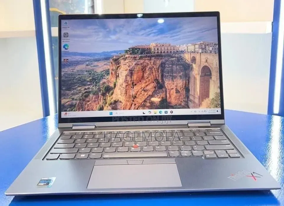 New Laptop Lenovo ThinkPad X1 Yoga 16GB Intel Core i7 SSD 512GB