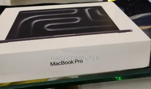 New Laptop Apple MacBook Pro 2025 M5 24GB Apple M5 SSD 1T